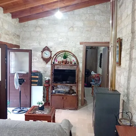 Traditional House Dom wakacyjny Arsos