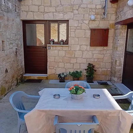 Holiday home Traditional House Arsos